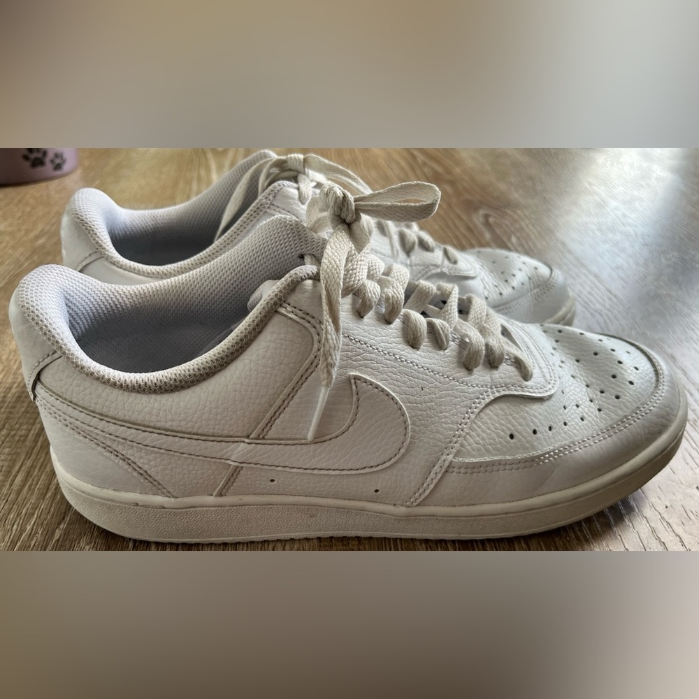 Nike Air Force 1 Low white sneakers. Sz 8.5